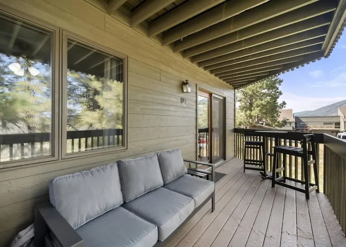 Serene With Tranquil Mountain Views Holiday home Flagstaff